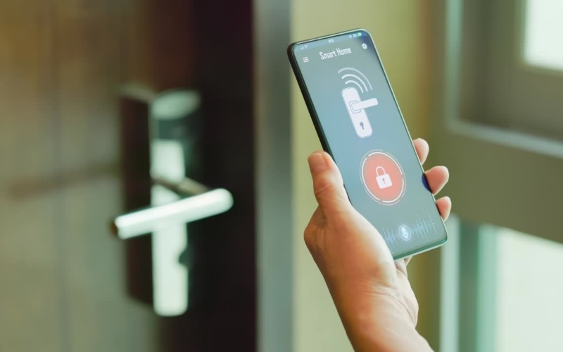 chọn khóa có thể kết hợp các phụ kiện nhà thông minh khác