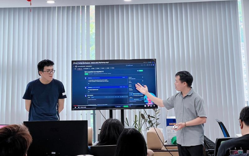 EZTEK company dedicated teams deliver personalized startup software solutions